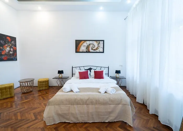 5* Noble House In Historic Center